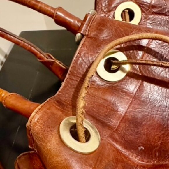 Bally Vintage Embossed Crocodile Chestnut Tan Leather Drawstring Bucket Handbag - Picture 12 of 16